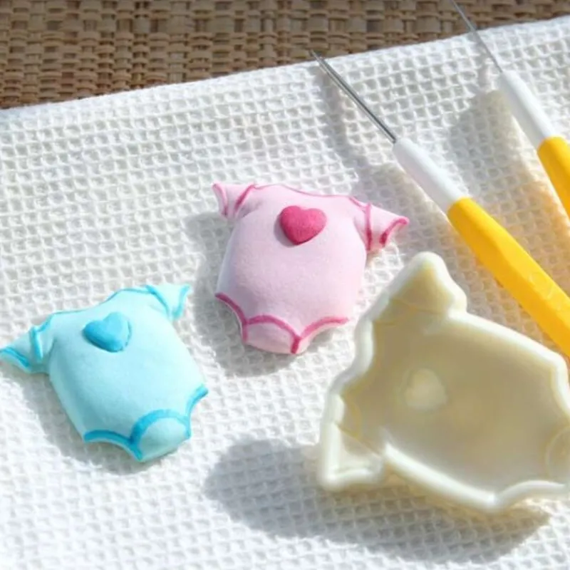 Découpoirs Relief Layette Bebe (X2)>Cerf Dellier