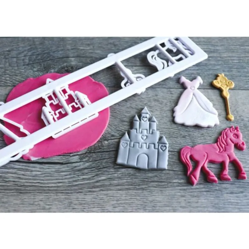 Decoupoir Pâte À Sucre 4 Empreintes Princesse>Cerf Dellier Outlet